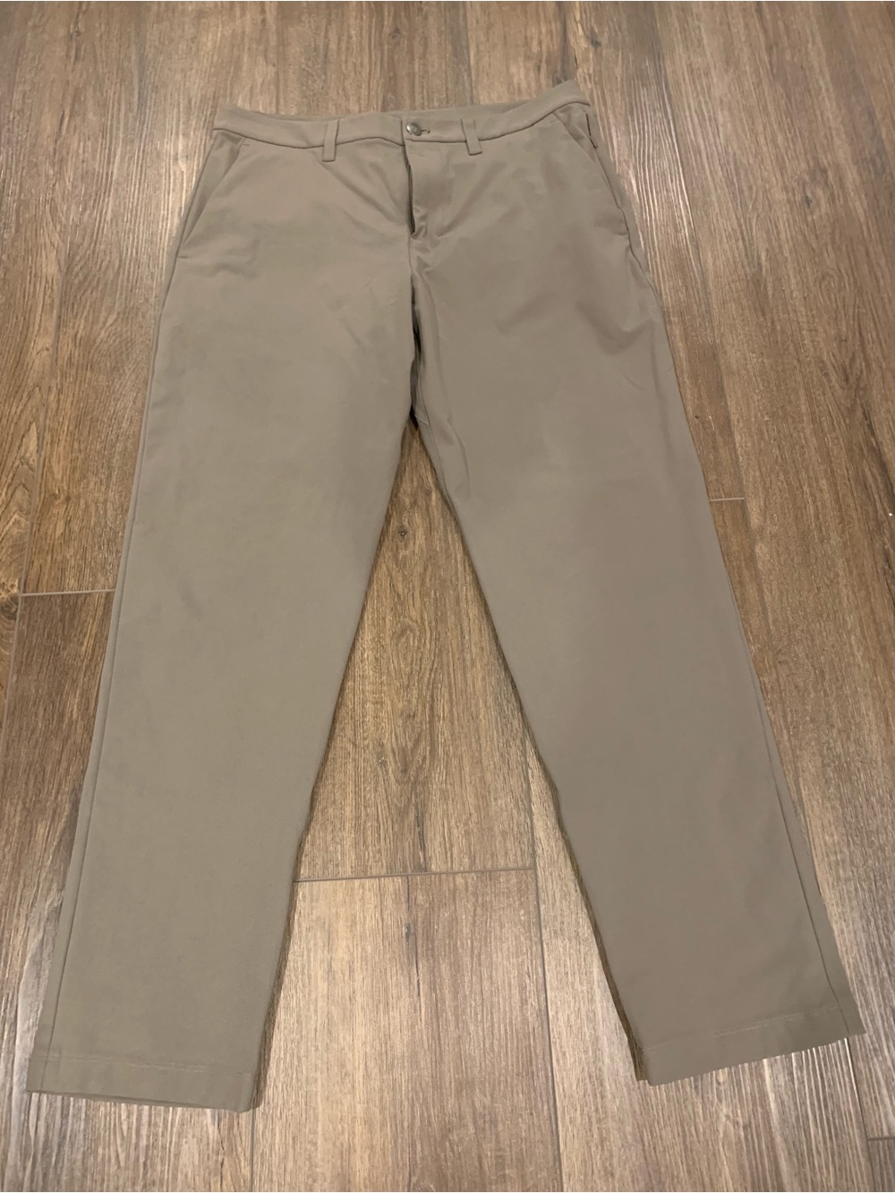 lululemon athletica Men's Chino Pants in Light Taupe